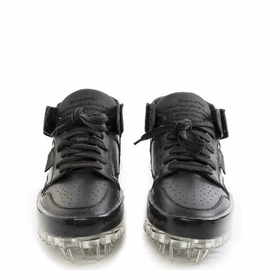 Men's BOLD all-black sneakers with crystal sole