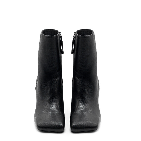 Ming Minimal Black Half Boots 