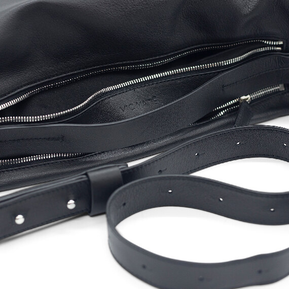 Abigail<br/>Borsa mezza luna nera